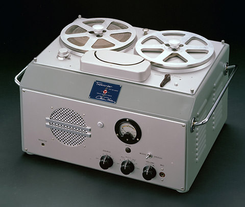 G型テープレコーダー