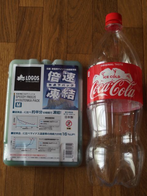 保冷剤とコカコーラのペットボトルラベルを使った便利なハウツーです。