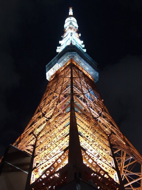 ライトアップされた東京タワー、カッコいい。