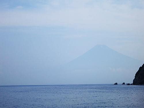 青空に富士山