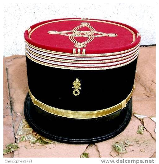 フランス陸軍・外人部隊のケピ帽 | ＥＬＥＧＡＮＳＯＬＤＡＴ 