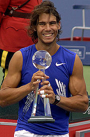 180px-Rafael_Nadal_holding_the_2008_Rogers_Cup_trophy2_2017082202595054c.jpg