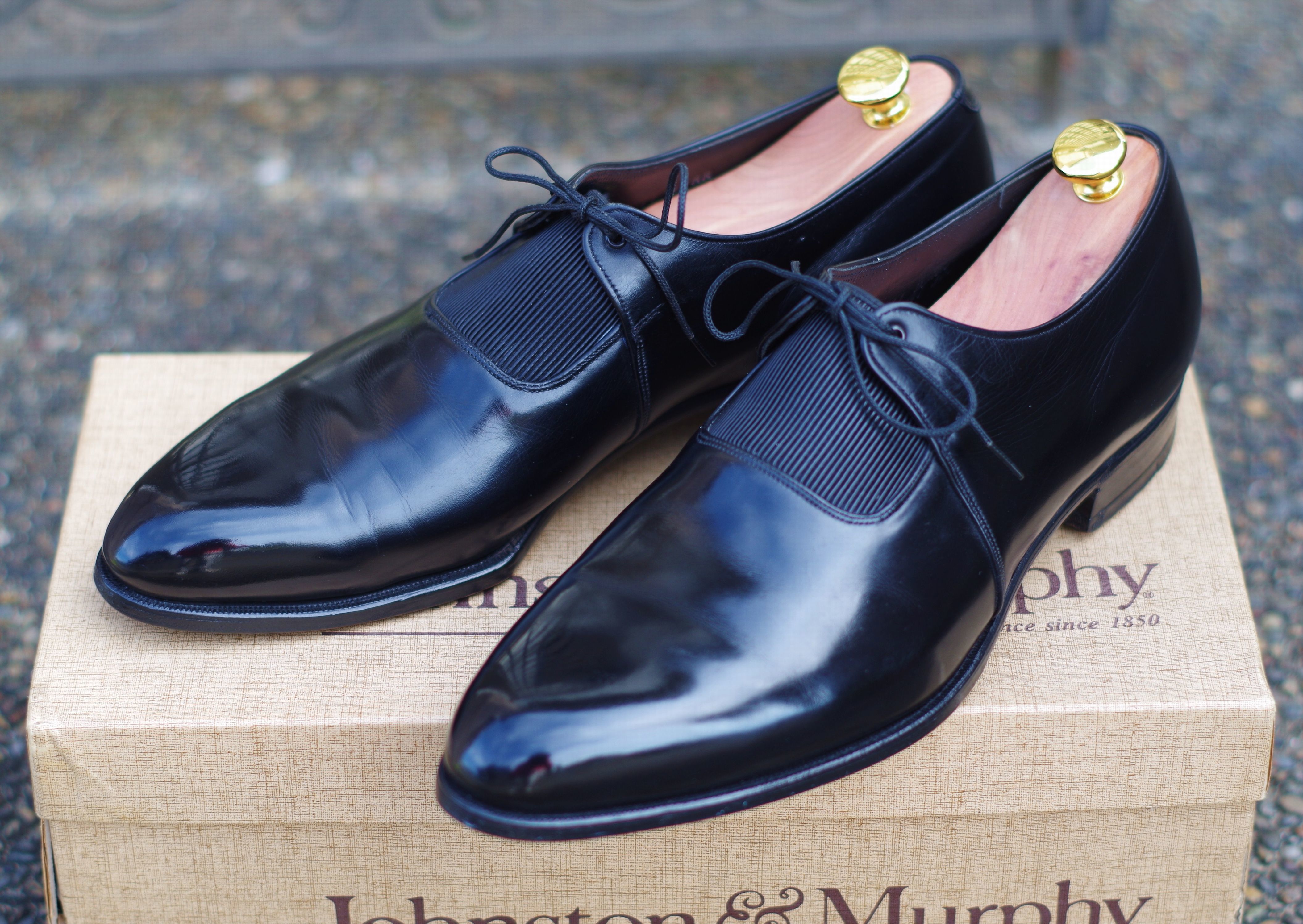 1962年の新製品。Johnston & Murphy “Informal Dress Shoe” - Shoes