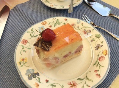 ぐーママことpharyが一番美味しいと思ったのは イチゴとカスタードのケーキです。