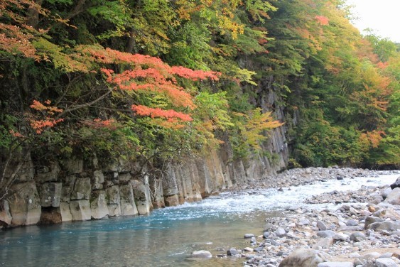 松川渓流と玄武岩